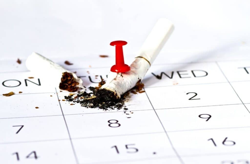 การเลิกบุหรี่ เป็นเรื่องที่ยาก บางคนอาจจะสงสัยว่า การเลิกบุหรี่ มันก็ไม่น่าจะยาก ก็แค่คุณไม่สูบมัน เรามีเคล็ดลับง่ายๆ ในการเลิกบุหรี่ให้คุณ